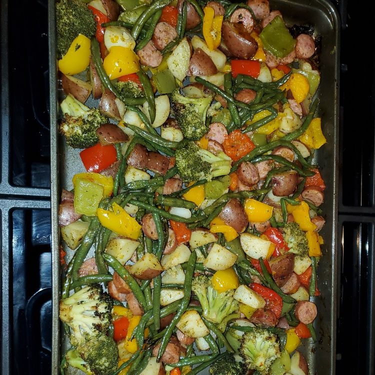 SHEET PAN SAUSAGE AND VEGGIES