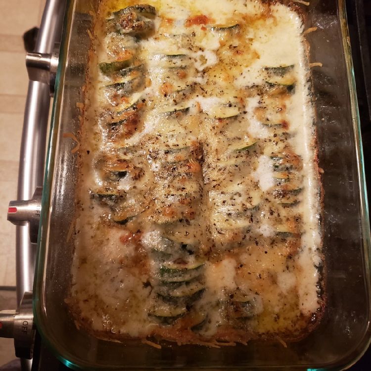 BAKED EASY CHEESY ZUCCHINI CASSEROLE RECIPE (ZUCCHINI GRATIN)
