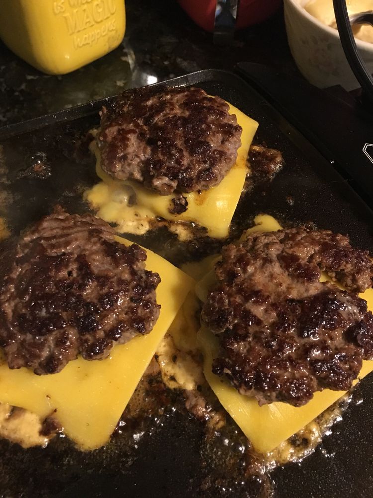 CLASSIC SMASHED BURGER