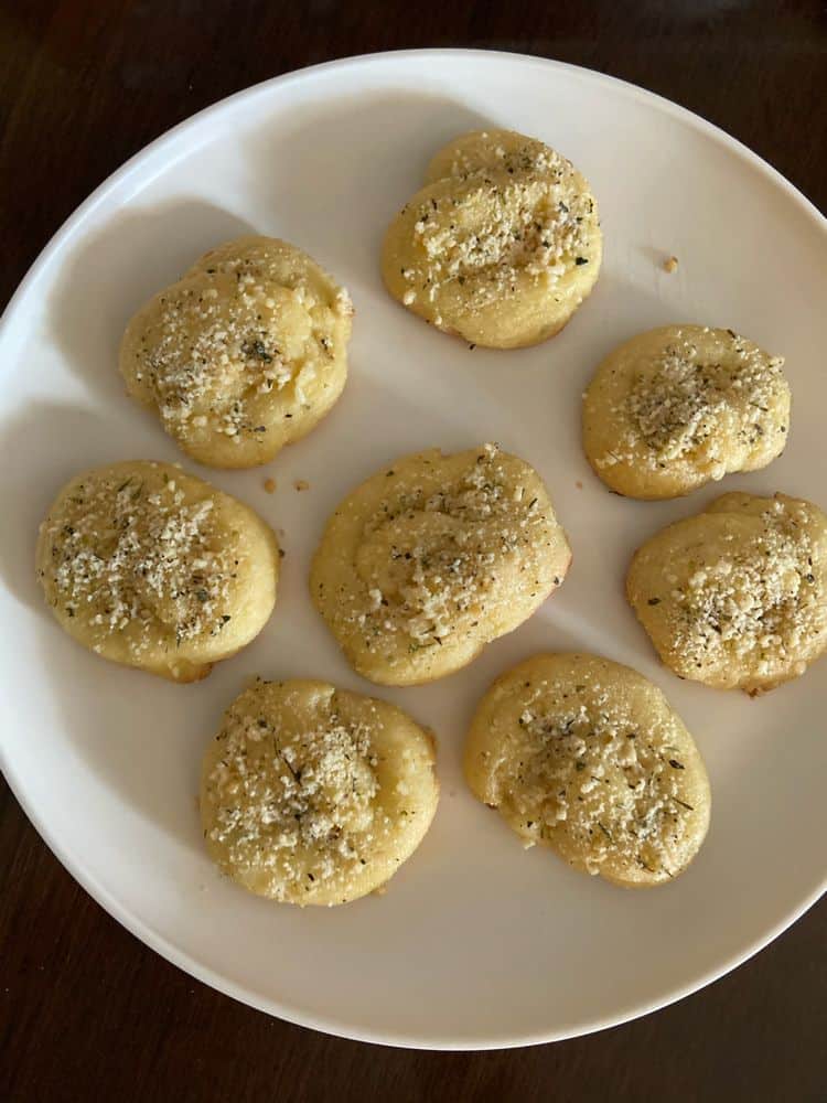 Cheesy And Pillowy Soft Garlic Knots