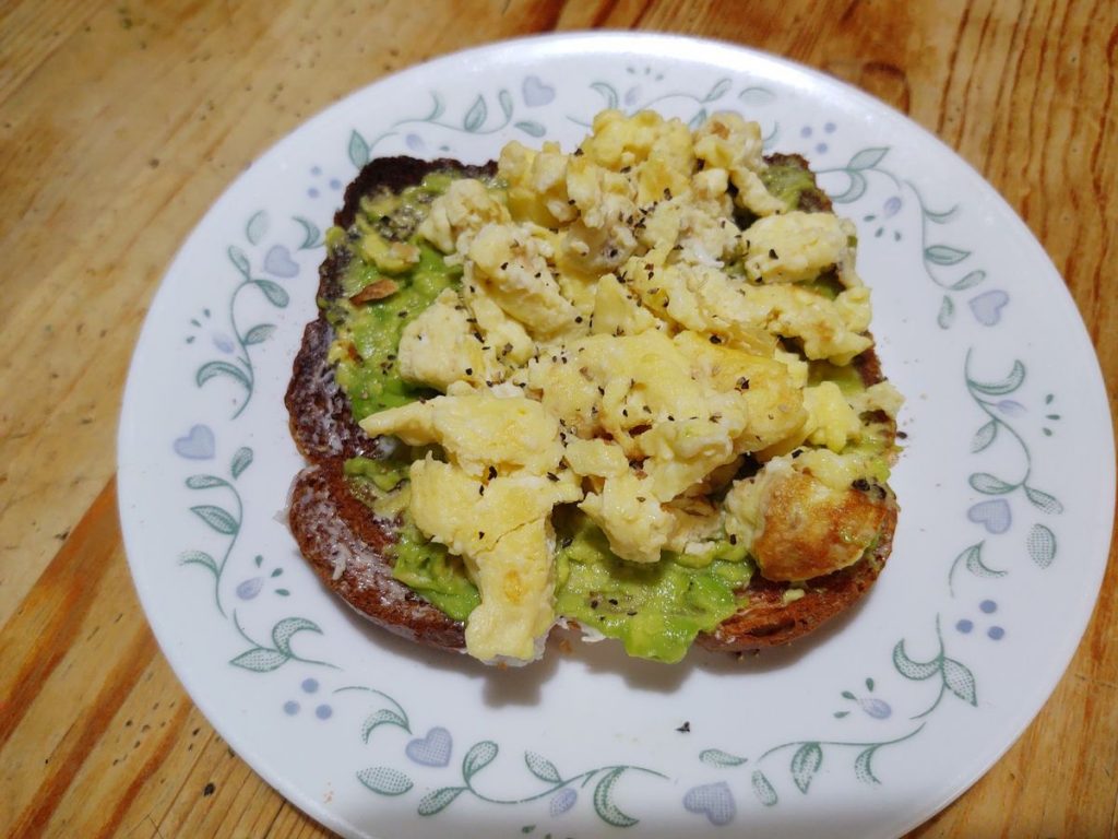 EGG AND AVOCADO TOAST- CLEAN EATING