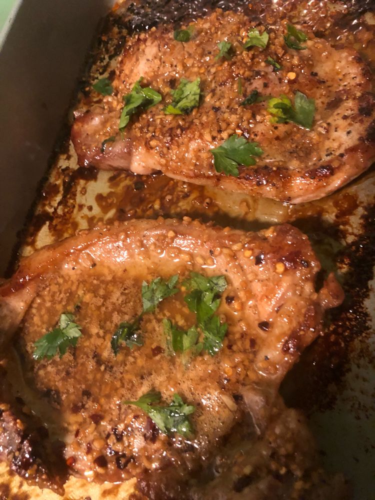 GARLIC BROWN SUGAR PORK CHOPS