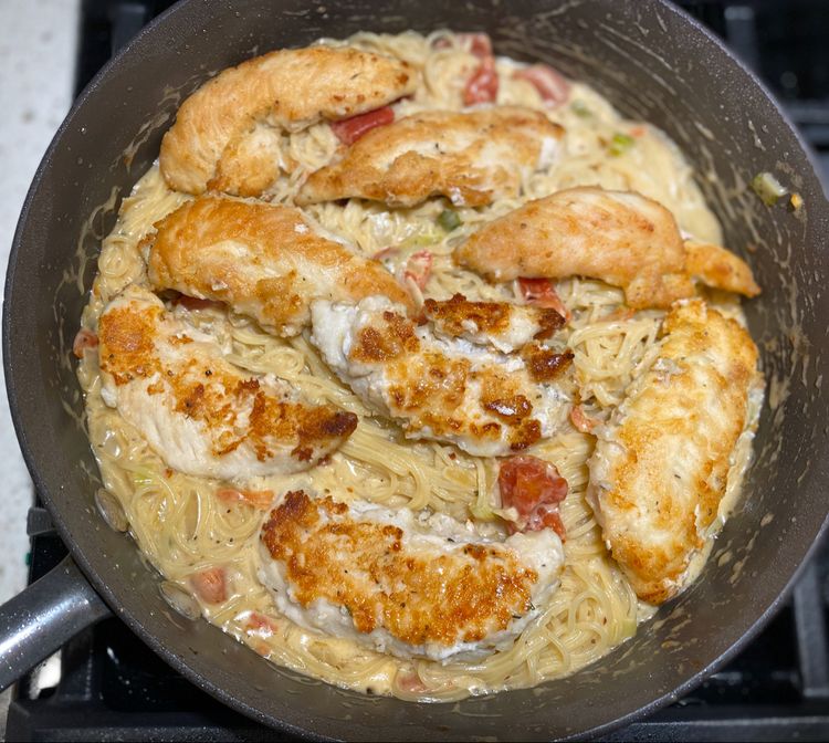 Italian Chicken Pasta in Creamy White Wine Parmesan Cheese Sauce