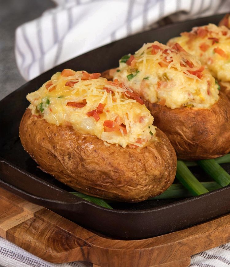 PALEO WHOLE30 POTATO EGG BOATS