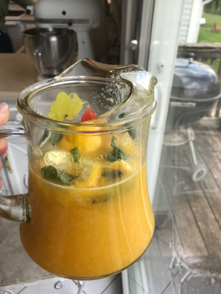 Refreshing Homemade Mango Lemonade