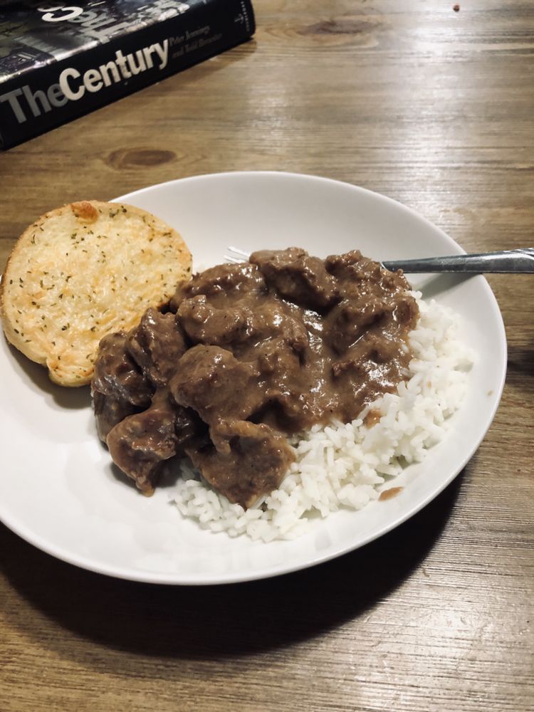 Stewed Beef (Beef Tips) with Gravy