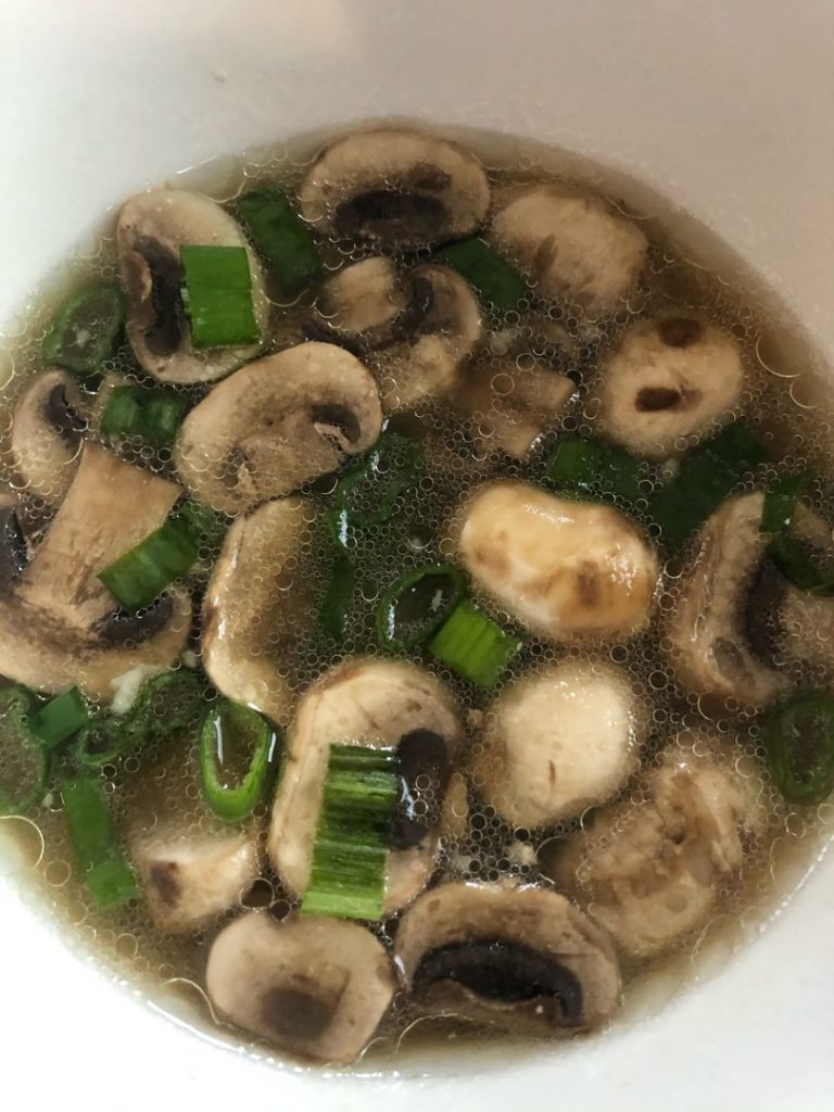 MUST-TRY DELICIOUS JAPANESE MUSHROOM SOUP