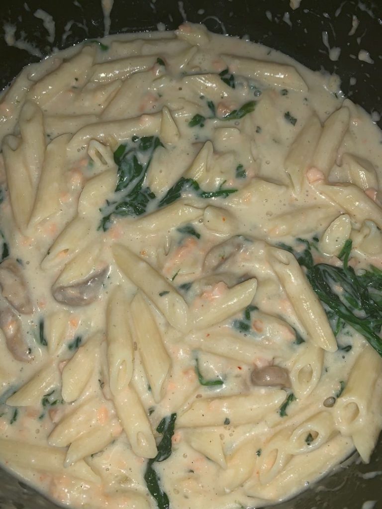 SALMON PASTA WITH SPINACH