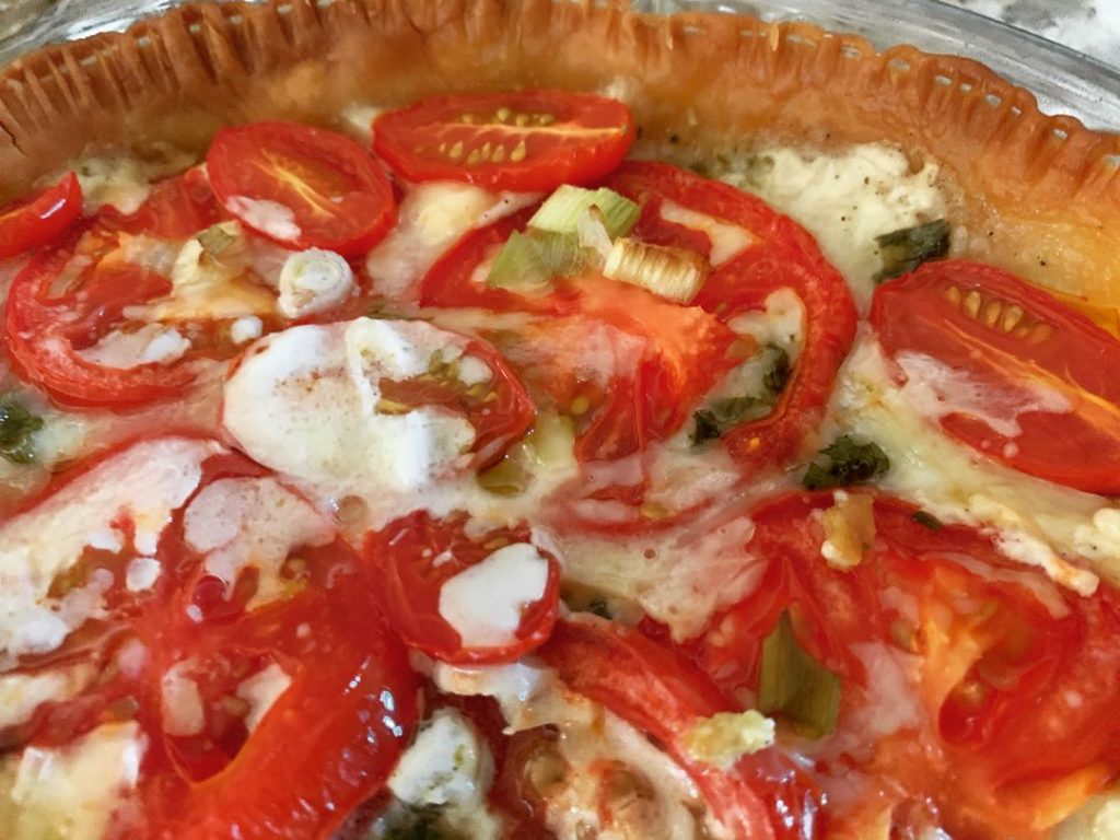 Tomato Pie with Cheese & Pesto