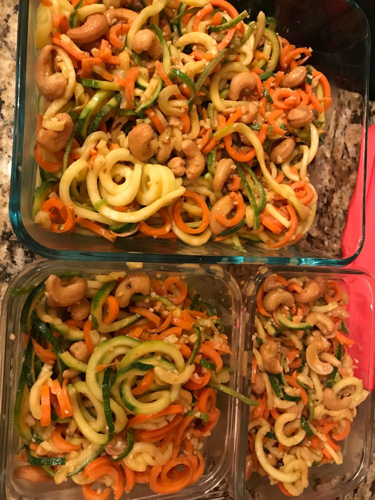 15 Minute Garlic Lime Cashew Zoodles