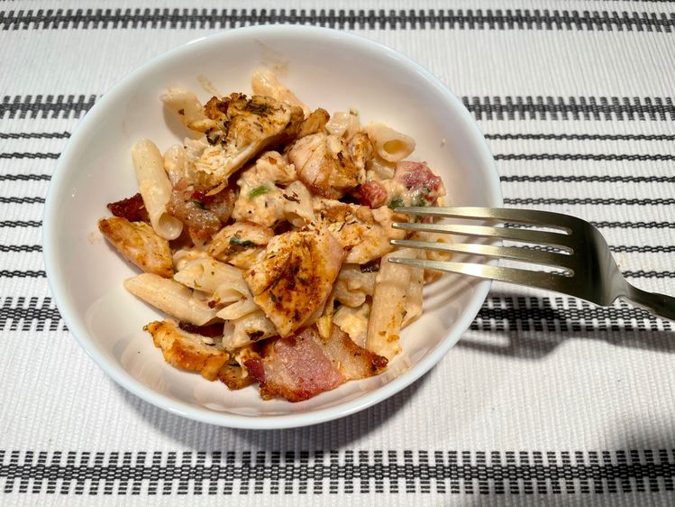 Chicken and Bacon Pasta with Spinach and Tomatoes in Garlic Cream Sauce