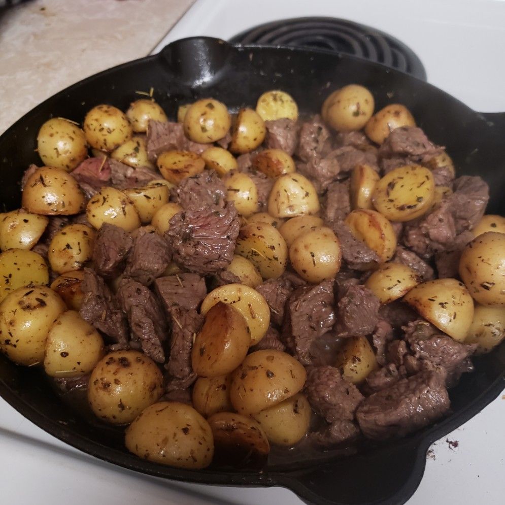 Garlic Butter Steak and Potatoes Skillet