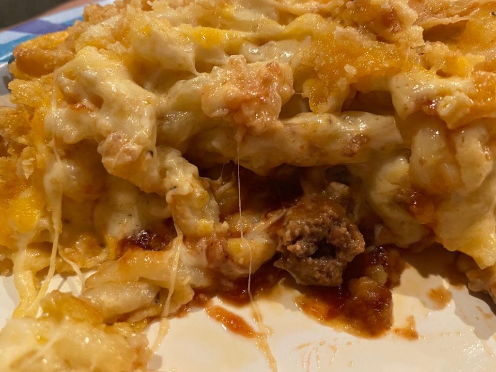 Mac and Cheese Meatloaf Casserole