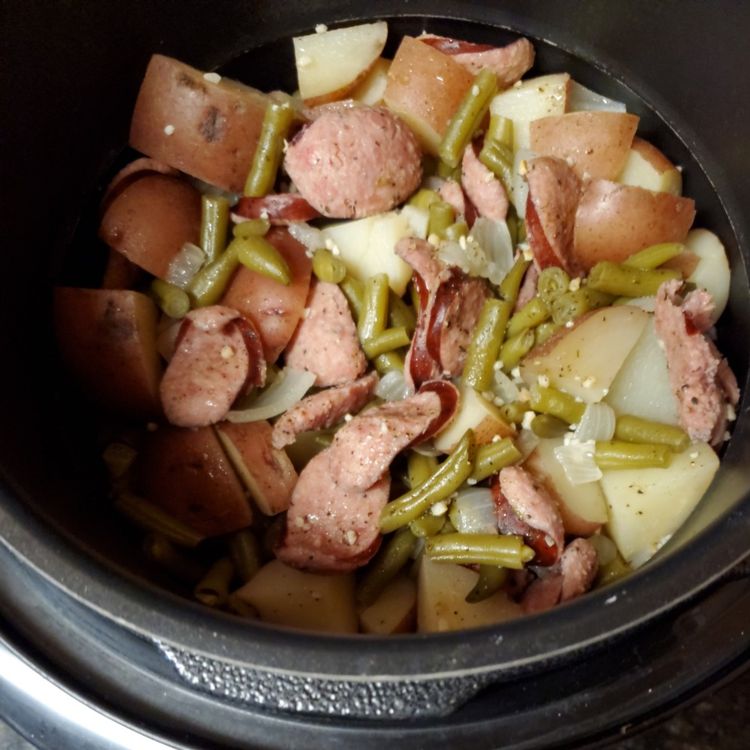 Slow Cooker Cajun Sausage, Potatoes, and Green Beans