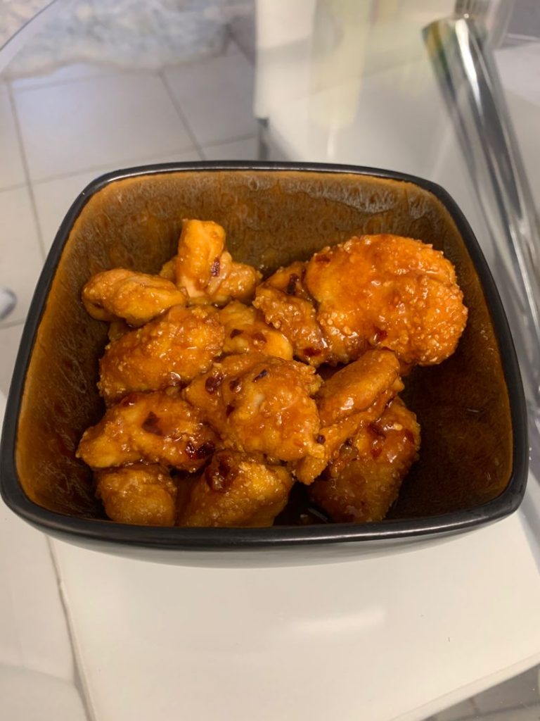 SWEET AND SPICY BAKED HONEY SRIRACHA CHICKEN