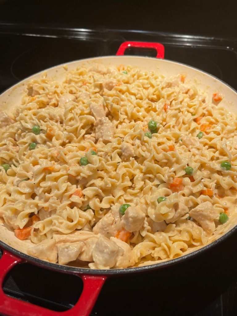 Chicken Pot Pie Noodle Skillet