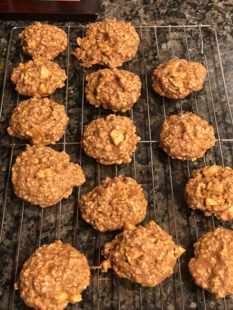 FRESH APPLE OATMEAL COOKIES