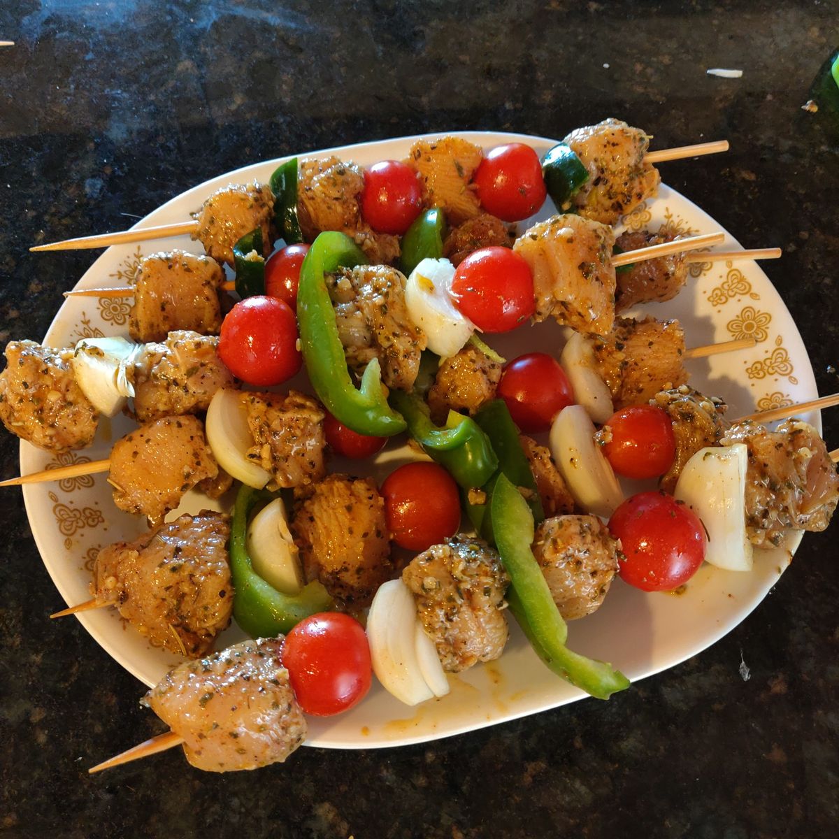 greek-chicken-skewers-with-tzatziki