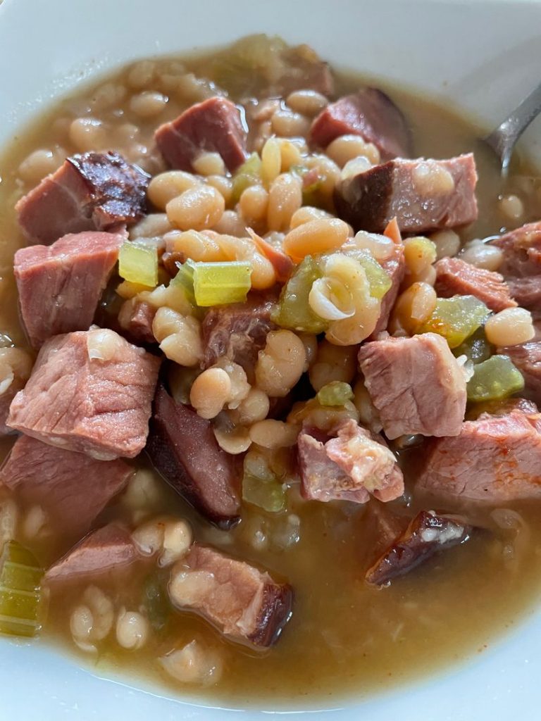 An Instant Pot Navy Bean Soup Recipe That You’ll Be Happy To Have On Your Menu