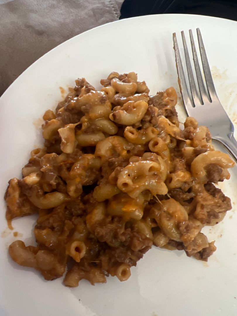 Macaroni And Beef With Cheese 