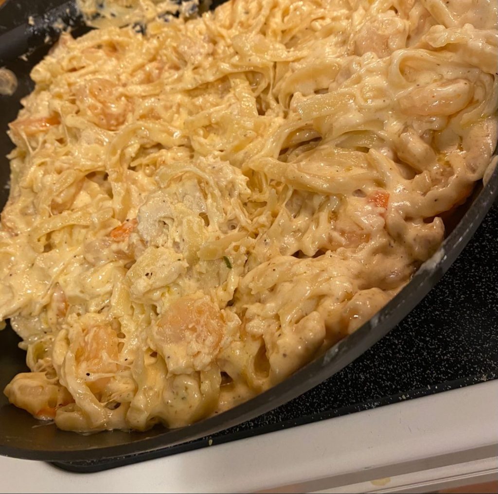 ONE PAN SHRIMP FETTUCCINE ALFREDO