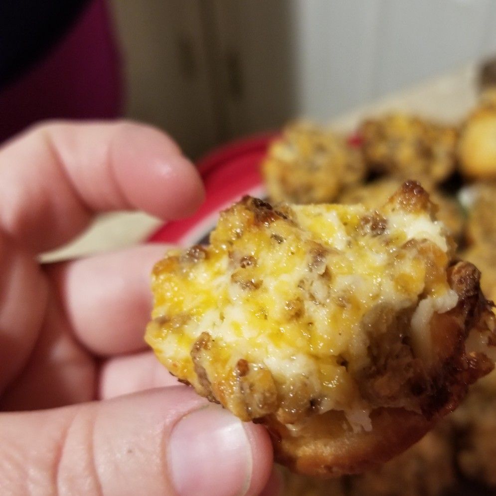 SAUSAGE AND CREAM CHEESE BISCUIT BITES