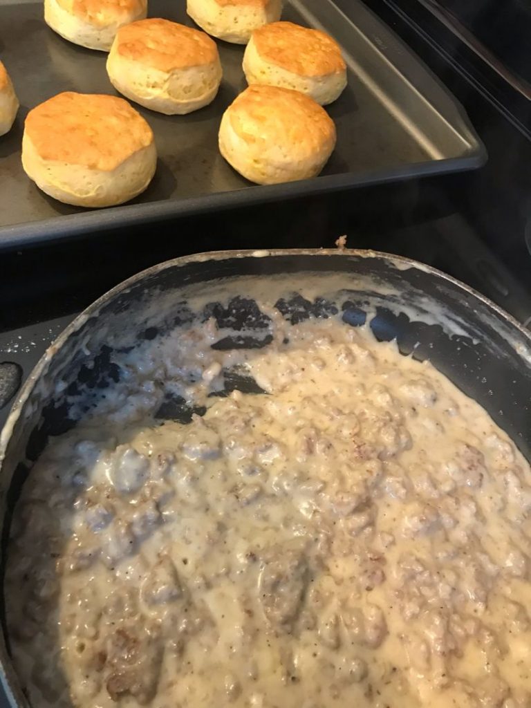 The Pioneer Woman Sausage Gravy 