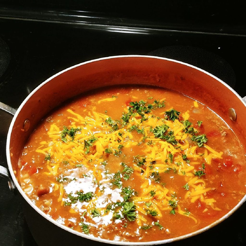 ONE POT CHILI MAC AND CHEESE